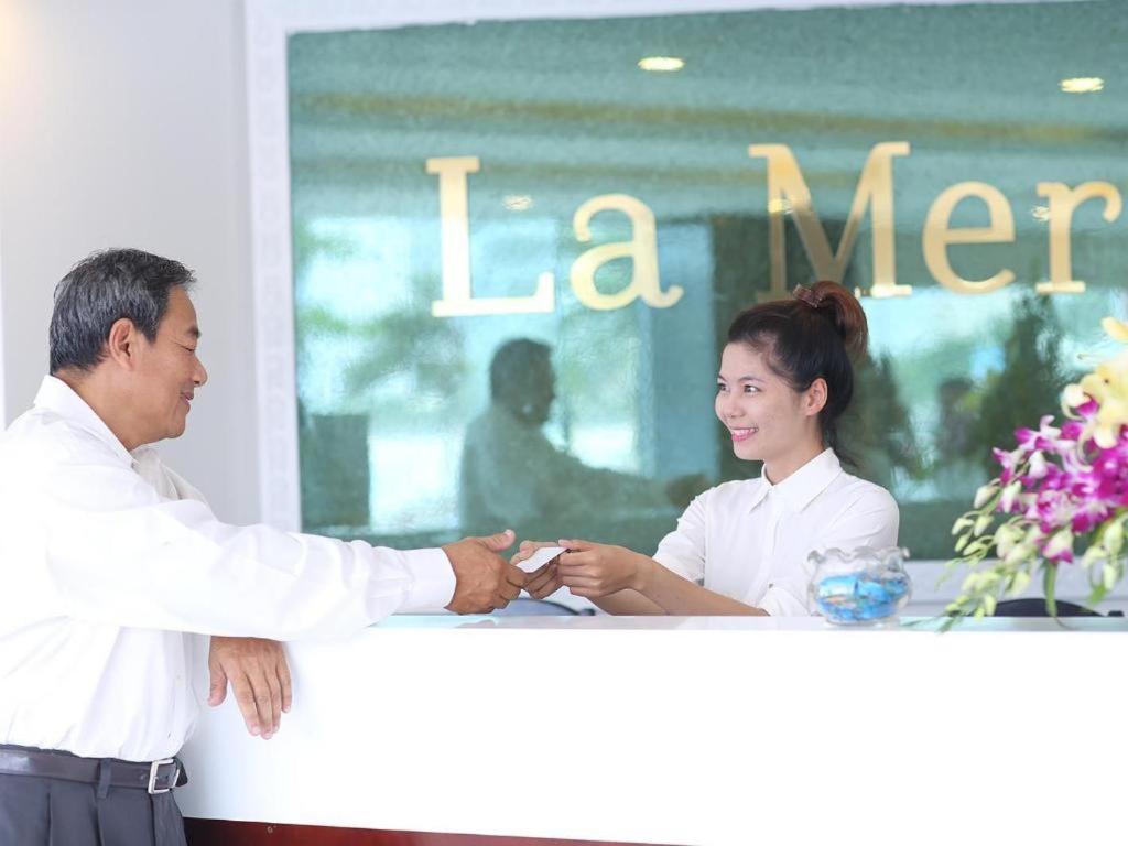La Mer Hotel На Транг Екстериор снимка