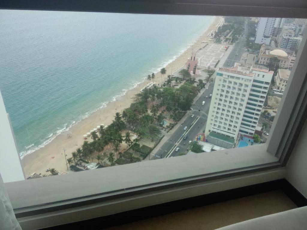 La Mer Hotel На Транг Екстериор снимка