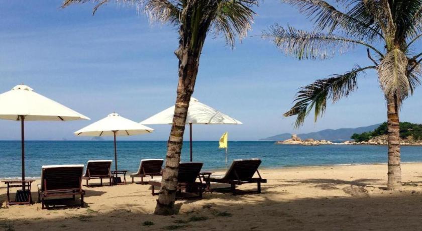 La Mer Hotel На Транг Екстериор снимка
