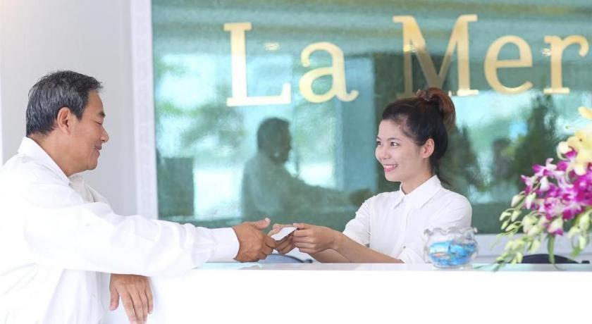 La Mer Hotel На Транг Екстериор снимка